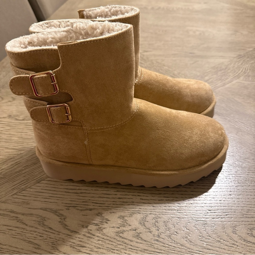 Madden Girl Praized Faux Suede Light Tan Women’s Ankle Platform Boot Sz 10